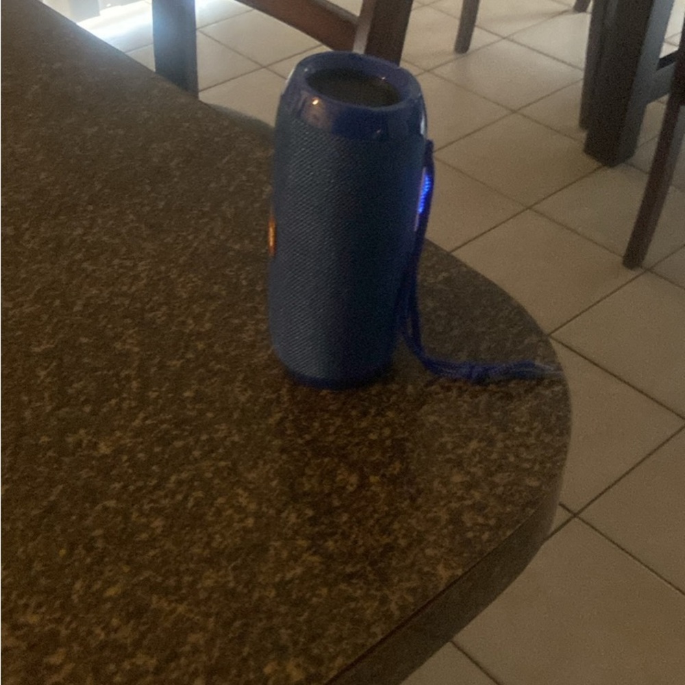 Bluetooth speaker - Picture 3 of 4